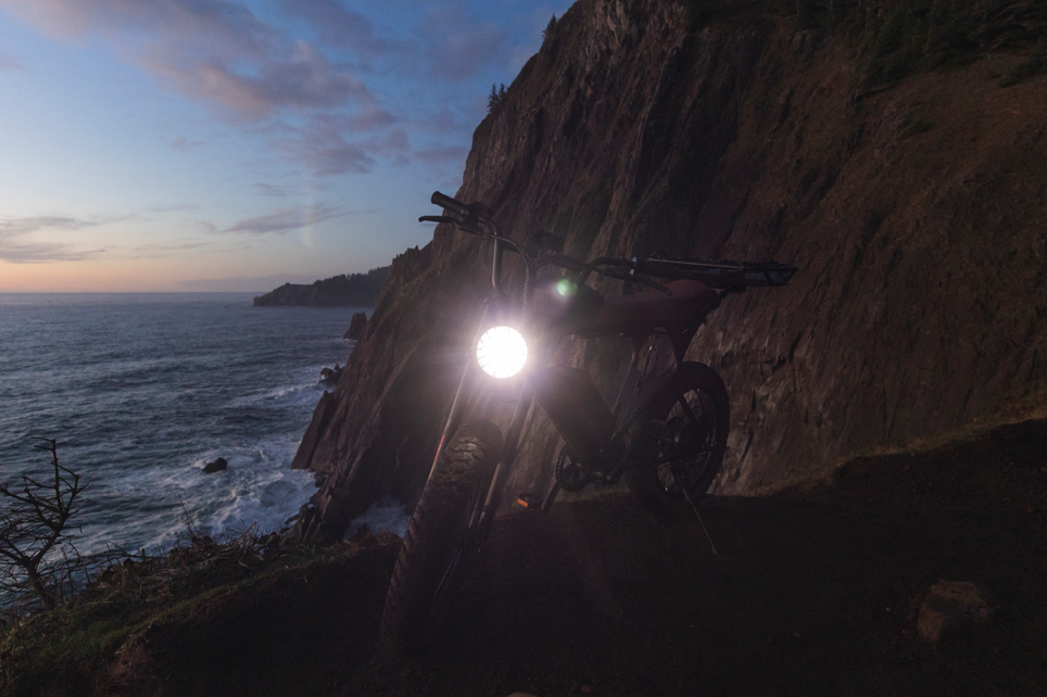 Macfox X1 with front headlights turned on